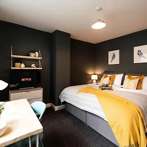 Hotel Roberts